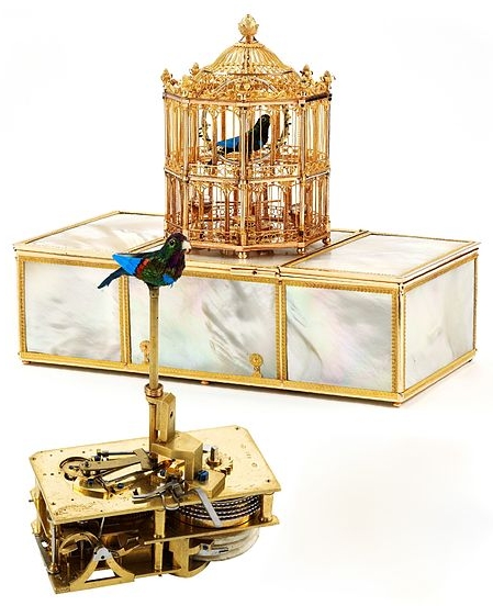 1810年瑞士製造的「歌鳥音樂箱」，利用機械重現籠中鳥歌唱的聲音樣貌。